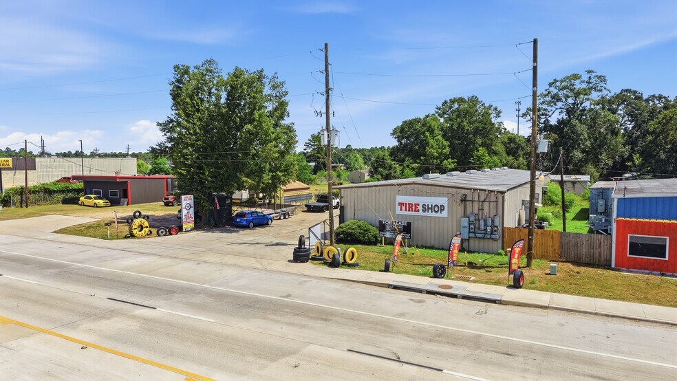 More Photos Of 12210 Highway 105 E, Conroe Warehouse For Lease