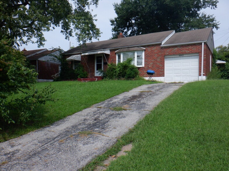 More Photos Of 2425 Petrova Ave, Jennings Apartments For Sale