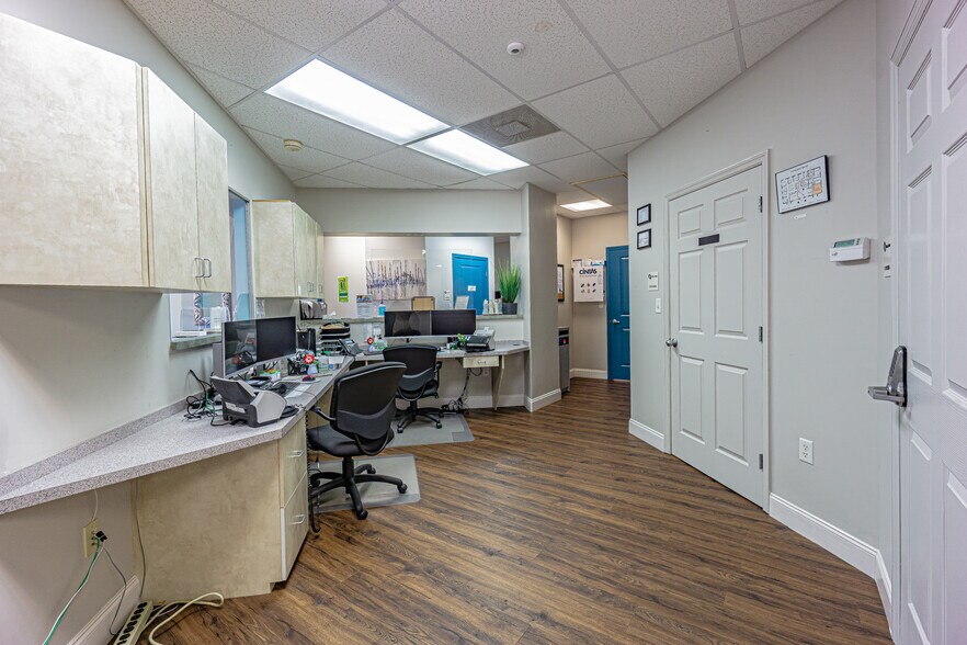 More Photos Of 6502 Gunn Hwy, Tampa Medical For Sale