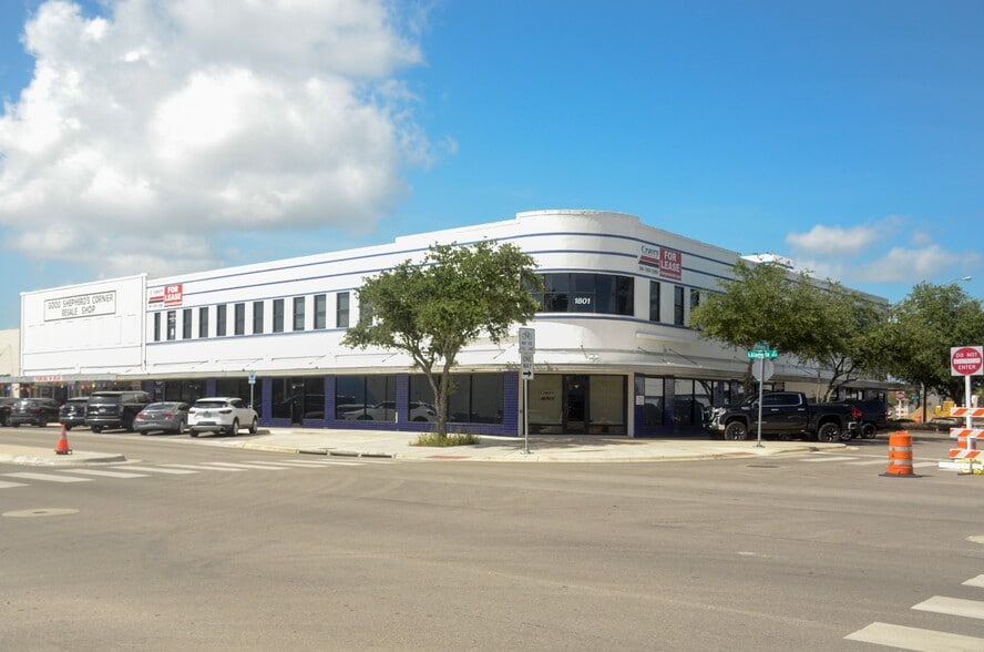 Primary Photo Of 1712 S Staples St, Corpus Christi Office For Lease