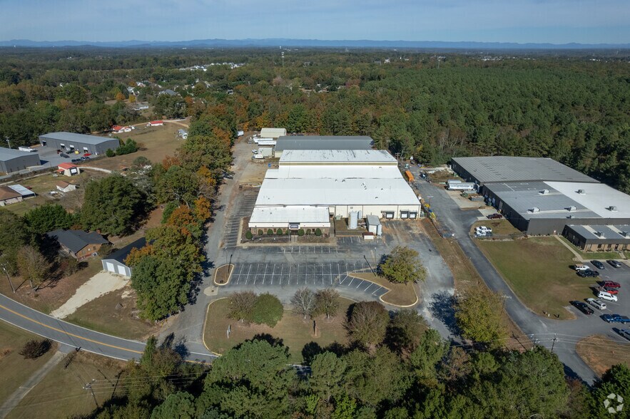 More Photos Of 211 Pine Rd, Easley Warehouse For Sale