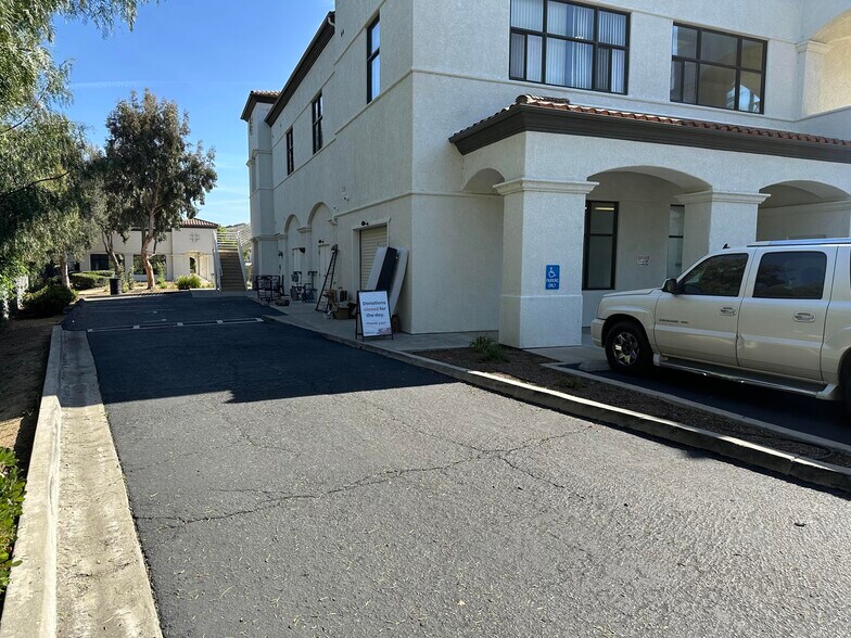 More Photos Of 175 McMurray Rd, Buellton General Retail For Lease