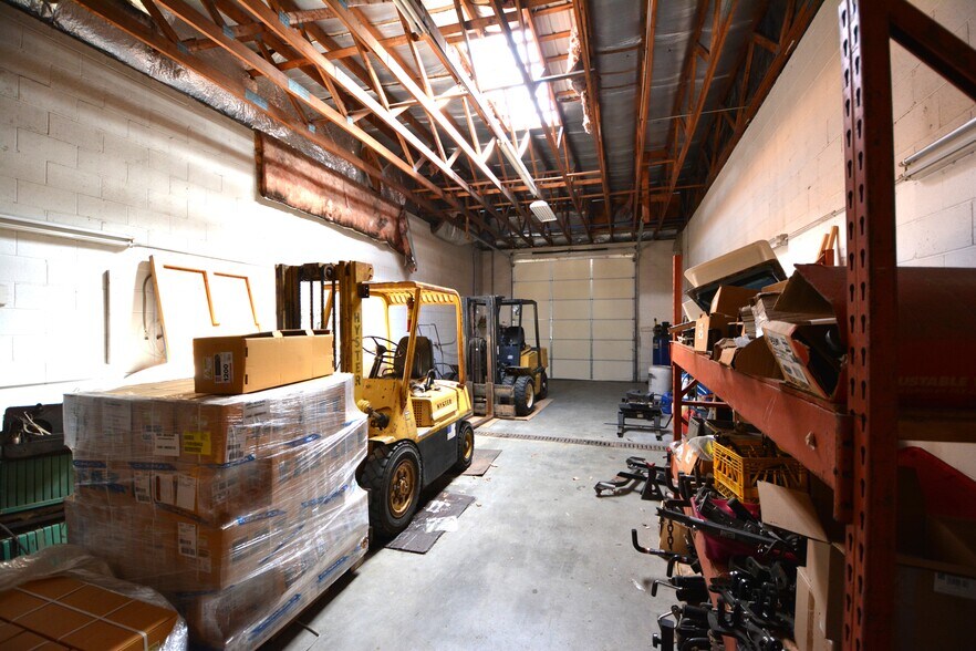 More Photos Of 9340 Virginia Ave, Bassett Auto Dealership For Sale