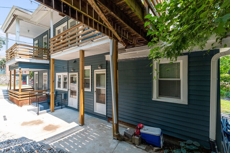 More Photos Of 306 Main St, Parkville Apartments For Sale