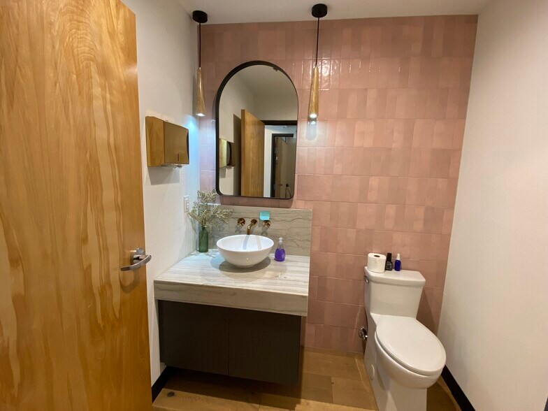 More Photos Of 11919 W I-70 N, Wheat Ridge Warehouse For Sale