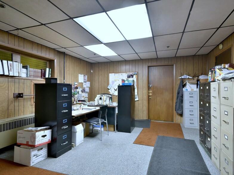 More Photos Of 865 N Spaulding Ave, Chicago Warehouse For Sale