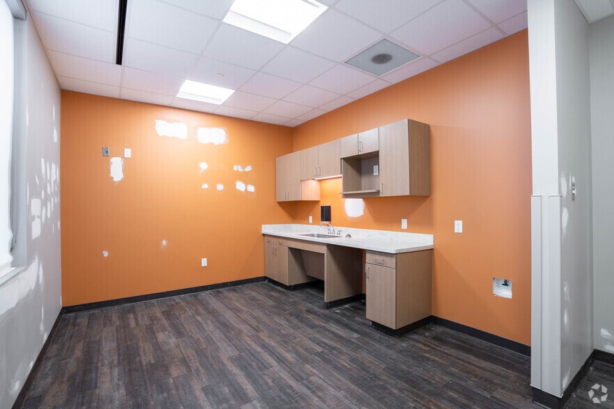 More Photos Of 7236 Medical Center Dr, Texas City Medical For Lease