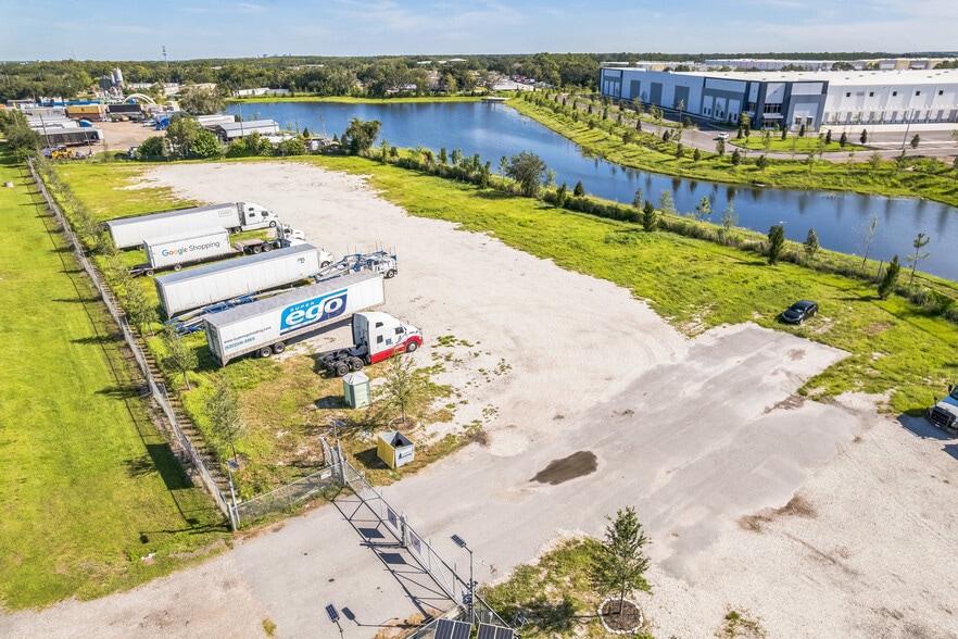 More Photos Of 10301 Boggy Creek Rd, Orlando Land For Lease