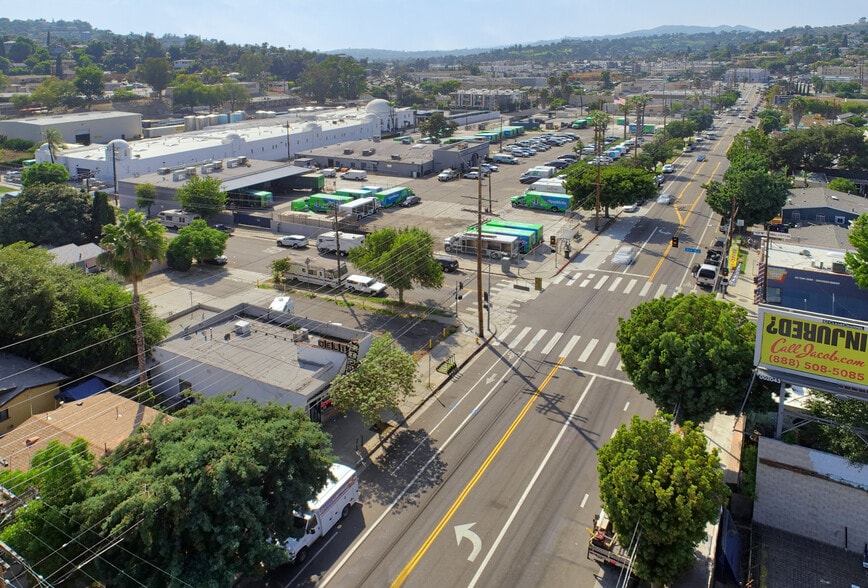 More Photos Of 4604 York Blvd, Los Angeles Freestanding For Sale