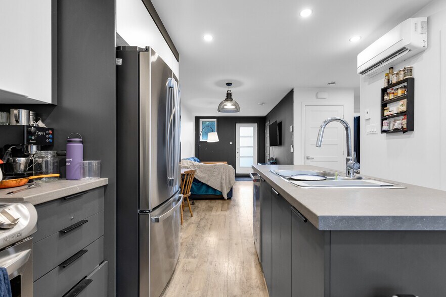 More Photos Of 1611-1615 Rue Godin, Longueuil Apartments For Sale