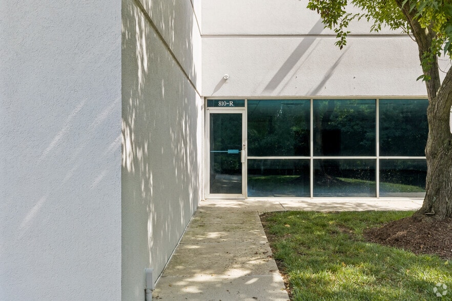 More Photos Of 810 Oregon Ave, Linthicum Unknown For Lease