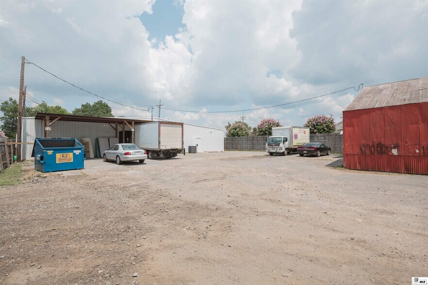 More Photos Of 707-709 Trenton St, West Monroe Storefront For Sale