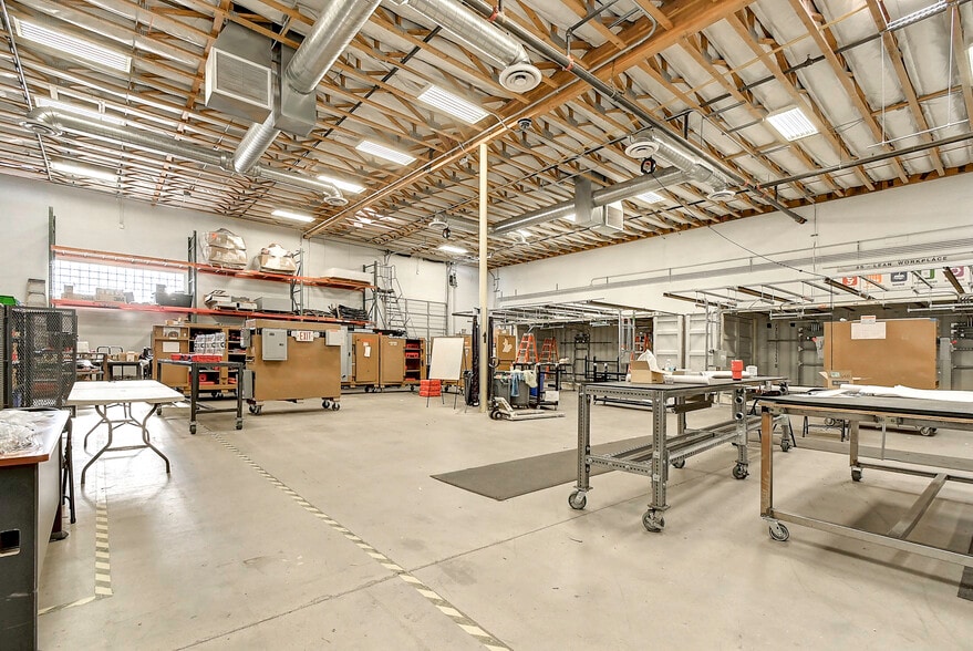 More Photos Of 4830 S 38th St, Phoenix Warehouse For Sale