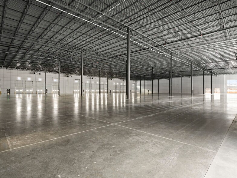 More Photos Of 565 Parkland Drive, Sandy Warehouse For Sale