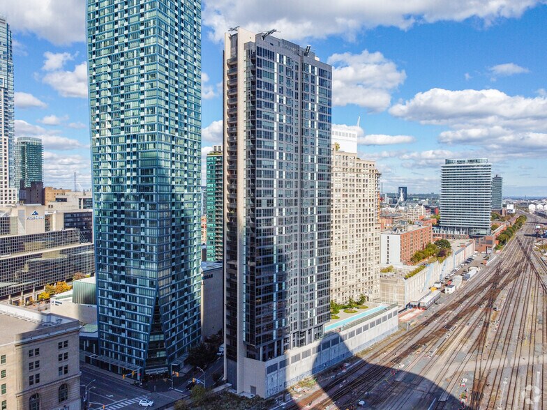 More Photos Of 1 The Esplanade, Toronto Apartments For Lease