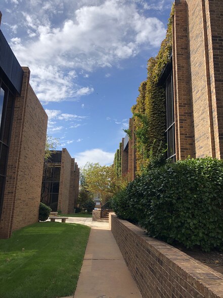 More Photos Of 3033 NW 63rd St, Oklahoma City Office For Sale