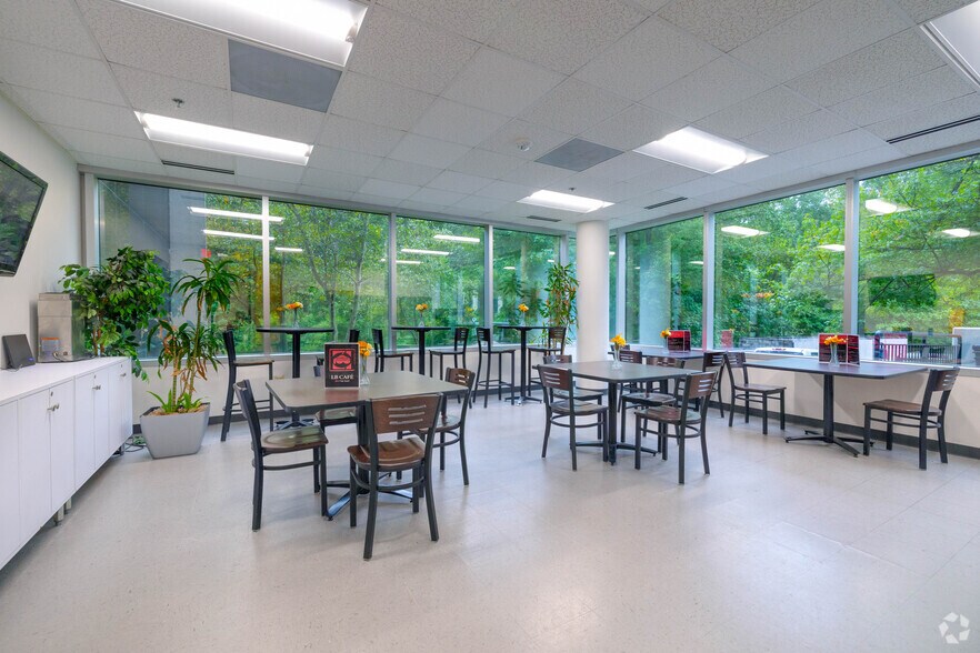 More Photos Of 7501 Boulder View Dr, North Chesterfield Unknown For Lease