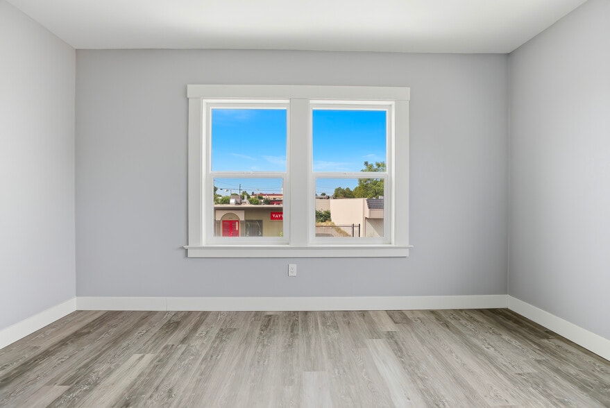 More Photos Of 223 N Center St, Turlock Freestanding For Lease