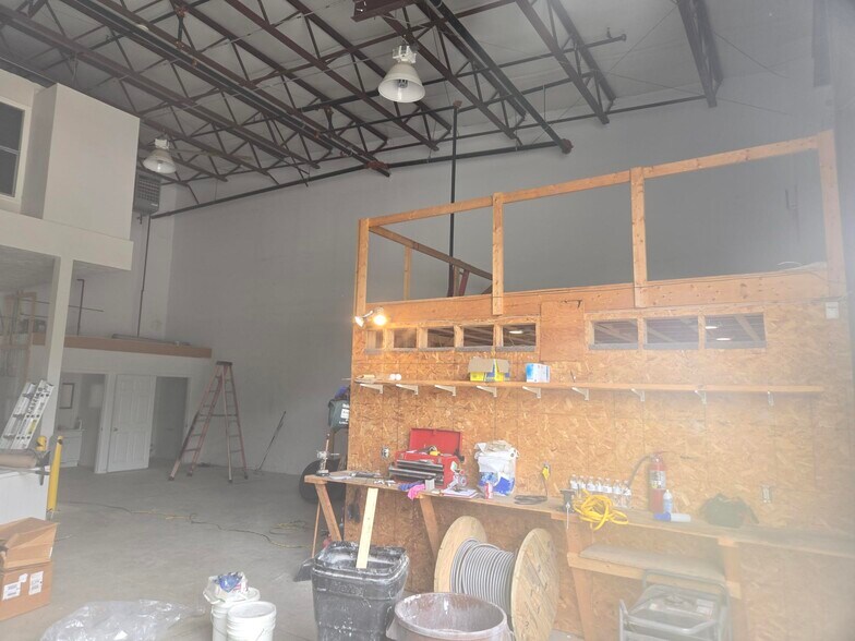 More Photos Of 282 Central St, Hudson Service For Sale