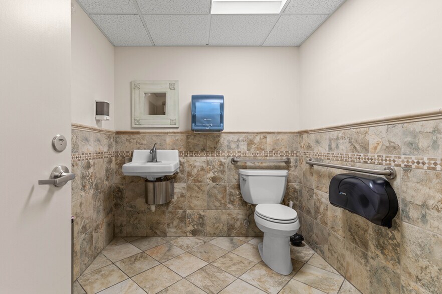 More Photos Of 73 Newton Rd, Plaistow Office Residential For Lease