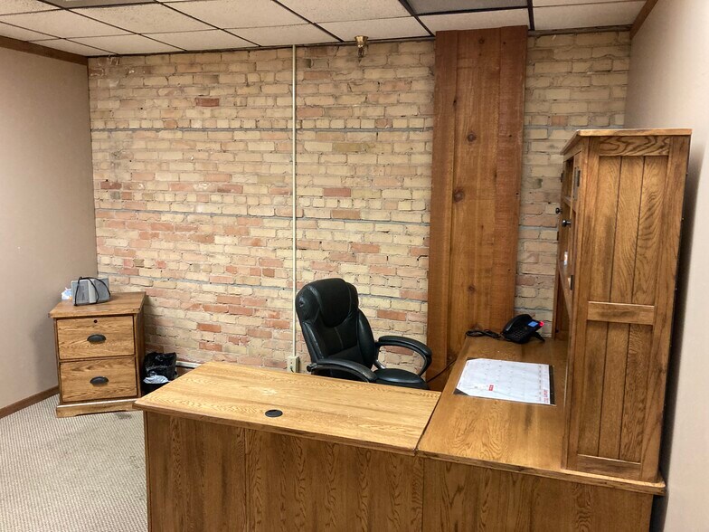 More Photos Of 118 E Superior St, Duluth Storefront Retail Office For Sale