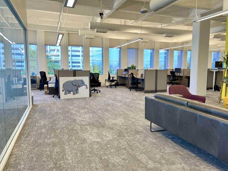 More Photos Of 3130 Wilshire Blvd, Santa Monica Office For Lease