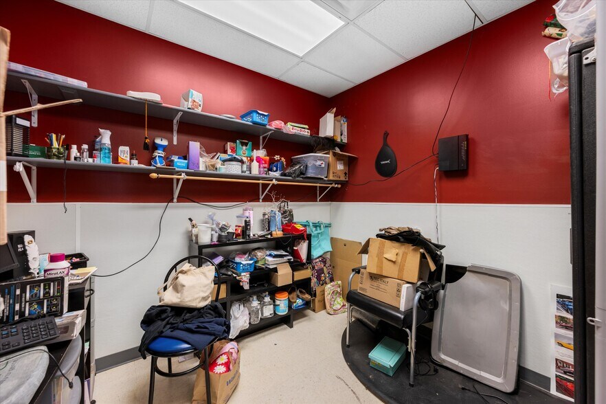 More Photos Of 614 W Central Ave, Wiggins General Retail For Sale