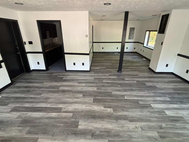 More Photos Of 11021-11025 Jefferson Ave, Newport News Auto Dealership For Sale