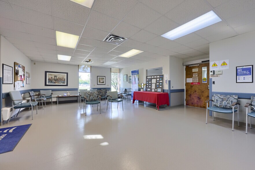 More Photos Of 625 Spring St, Wyomissing Office For Sale