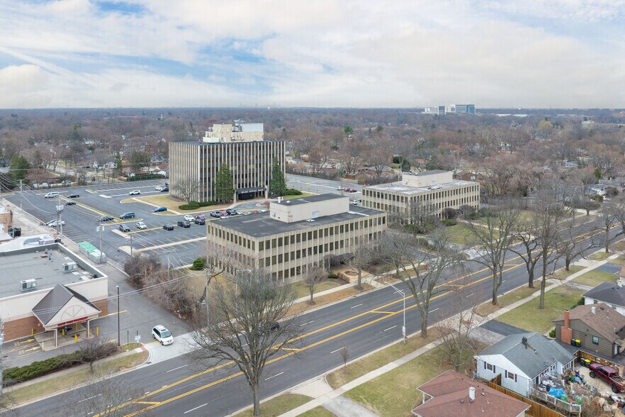 More Photos Of 115 S Wilke Rd, Arlington Heights Medical For Lease