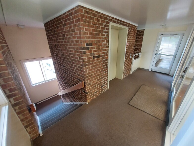 More Photos Of 1717 Legion Rd, Chapel Hill Coworking Space