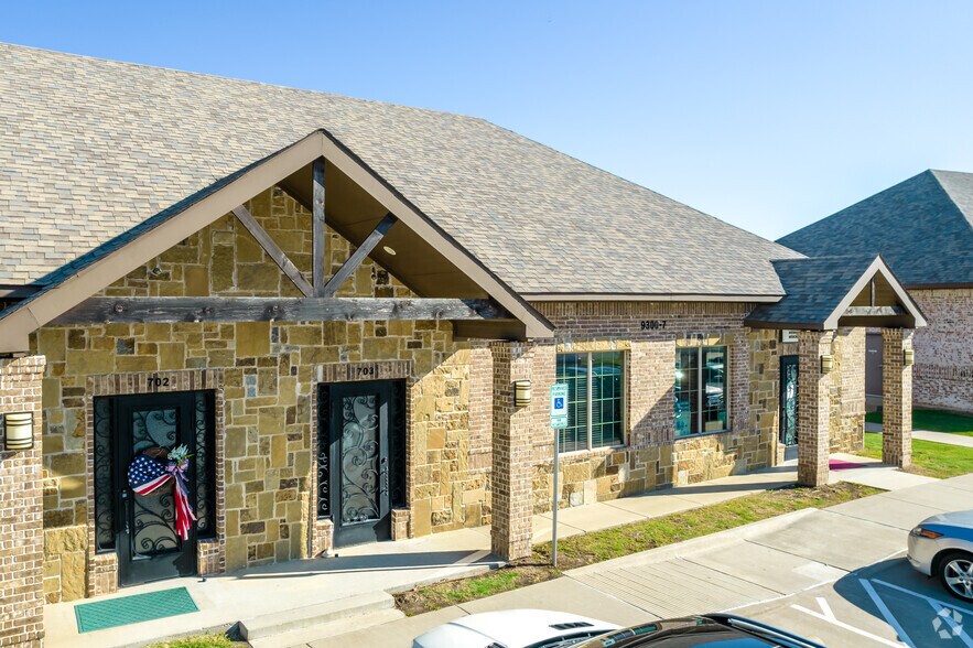 More Photos Of 9300 John Hickman Pky, Frisco Unknown For Lease