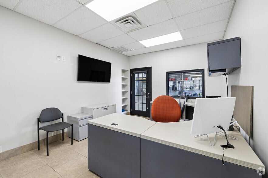 More Photos Of 7682 E 46th Pl, Tulsa Auto Dealership For Lease