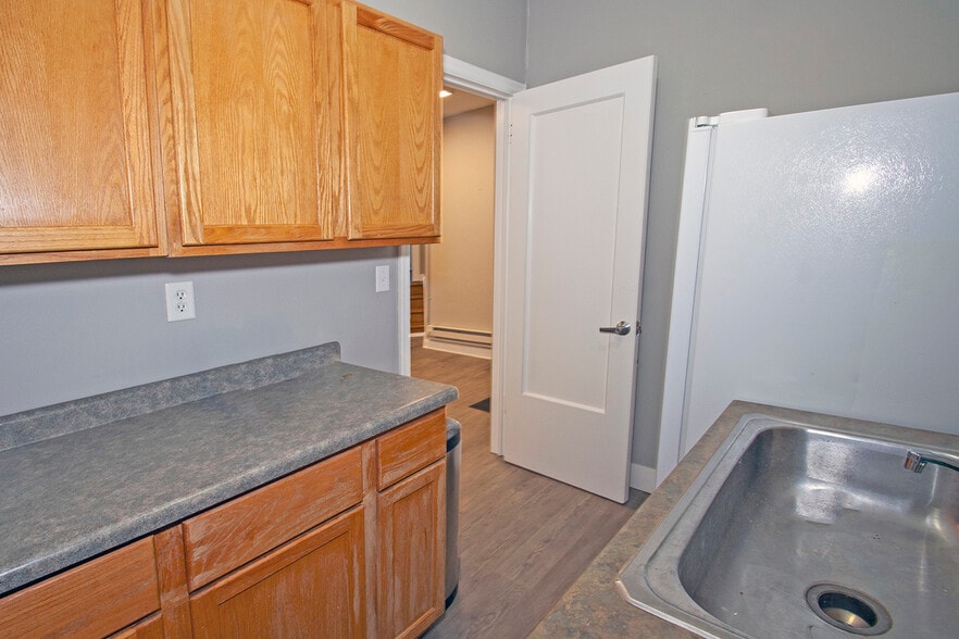 More Photos Of 4825-4833 Minnetonka Blvd, Saint Louis Park Storefront Retail Office For Lease