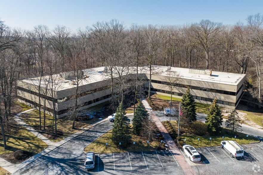 More Photos Of 1695 Indian Wood Cir, Maumee Medical For Lease