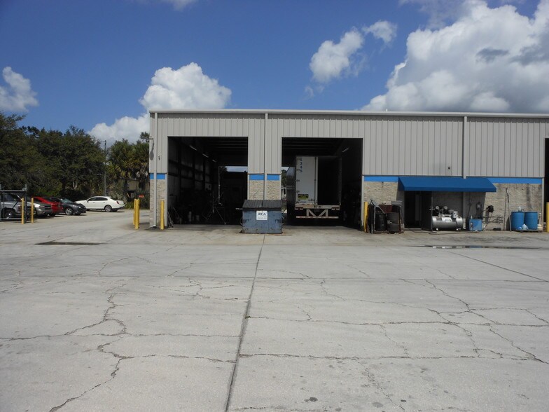 More Photos Of 1325 Yorktown St, Deland Warehouse For Lease