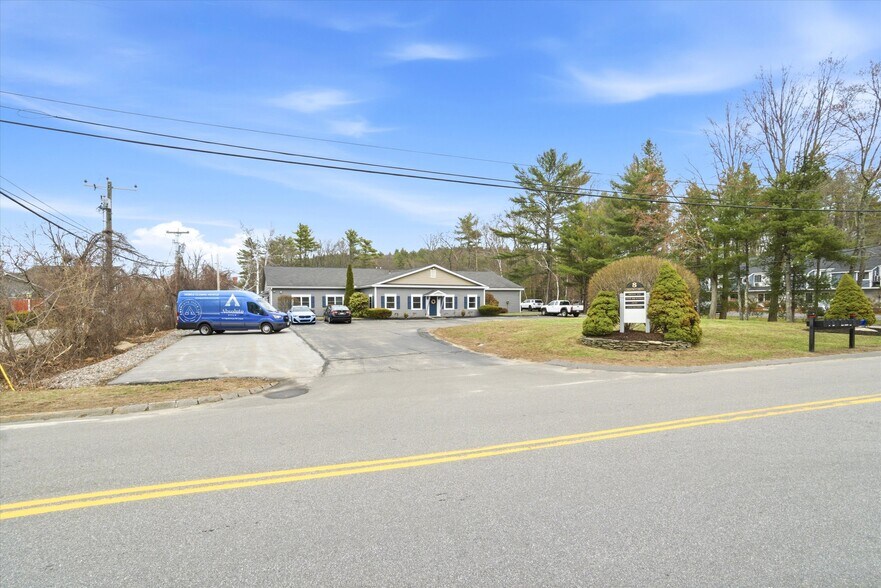 More Photos Of 8 Chestnut Dr, Bedford Office For Sale