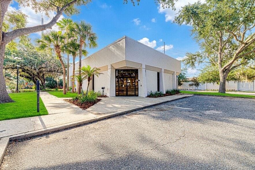 More Photos Of 2803 S Bay St, Eustis Medical For Sale