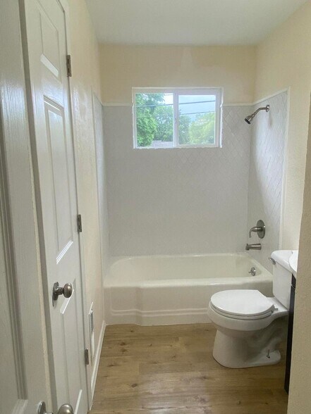 More Photos Of 9 Elizabeth st, Dover Flex For Sale