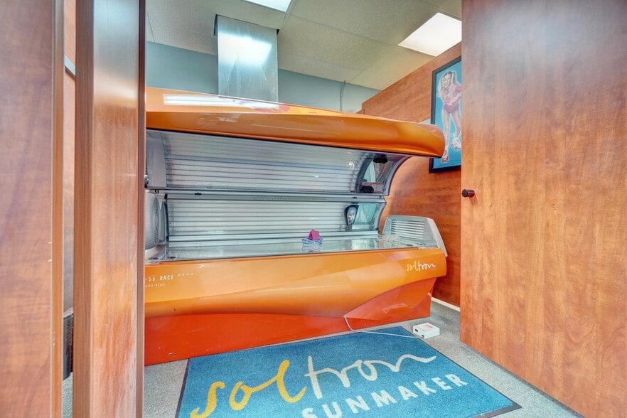 More Photos Of 3200-3282 Academy Ave, Portsmouth Unknown For Lease