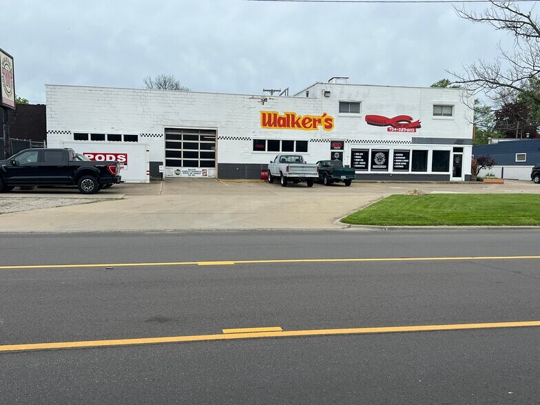 More Photos Of 2121 Ford Ave, Wyandotte Auto Repair For Sale