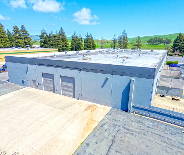 More Photos Of 110 Dodd Ct, American Canyon Warehouse For Lease