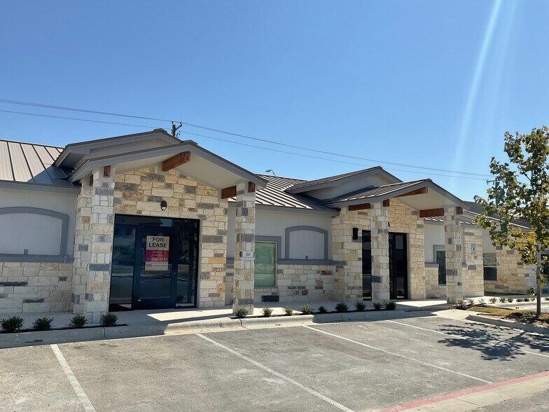 More Photos Of 2200 N AW Grimes, Round Rock Medical For Lease