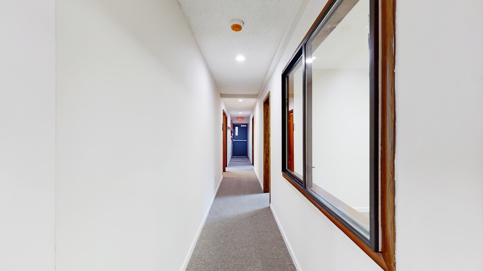 More Photos Of 220 Silver Lake Rd, Dingmans Ferry Office For Sale