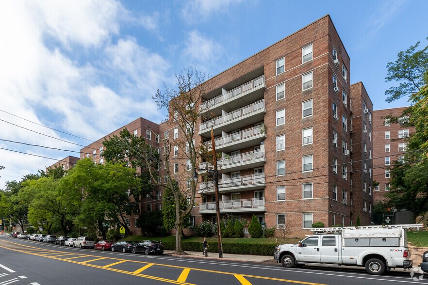 More Photos Of 5601 Riverdale Ave, Bronx Apartments For Lease