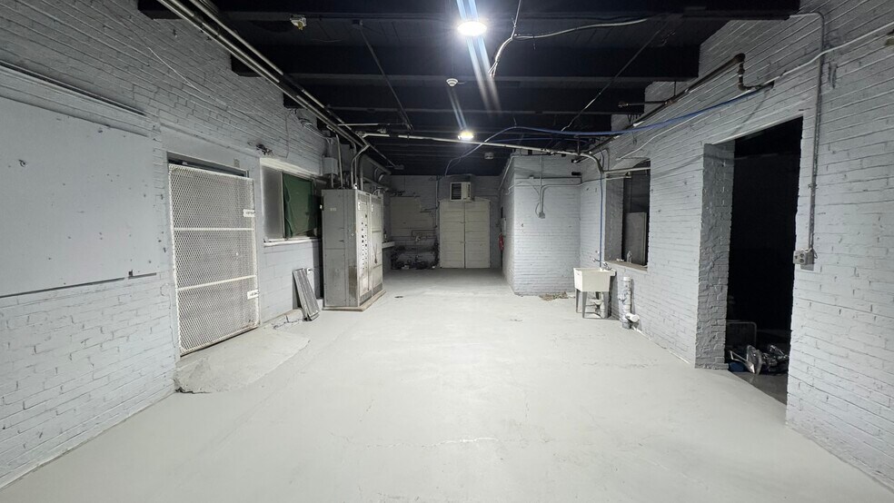 More Photos Of 47 W Gates St, Columbus Warehouse For Lease