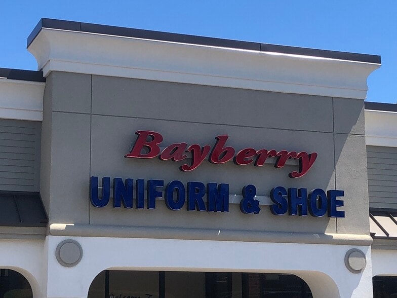 More Photos Of 7608 Oswego Rd, Liverpool Unknown For Lease