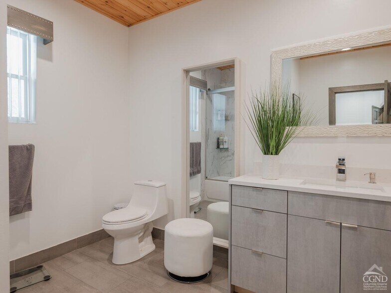 More Photos Of 19 Palsgraf Ct., Elka Park Showroom For Sale