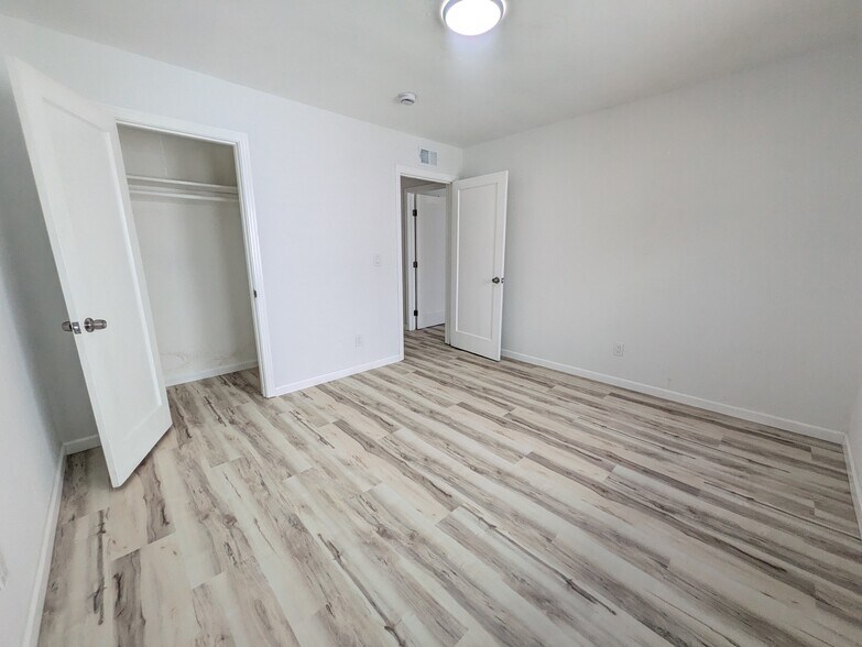 More Photos Of 194 S 24th St, San Jose Storefront Retail Residential For Sale