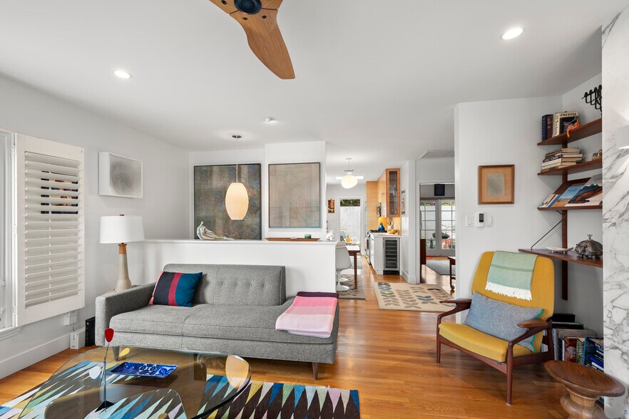 More Photos Of 112-20 E Redwood St, San Diego Apartments For Sale